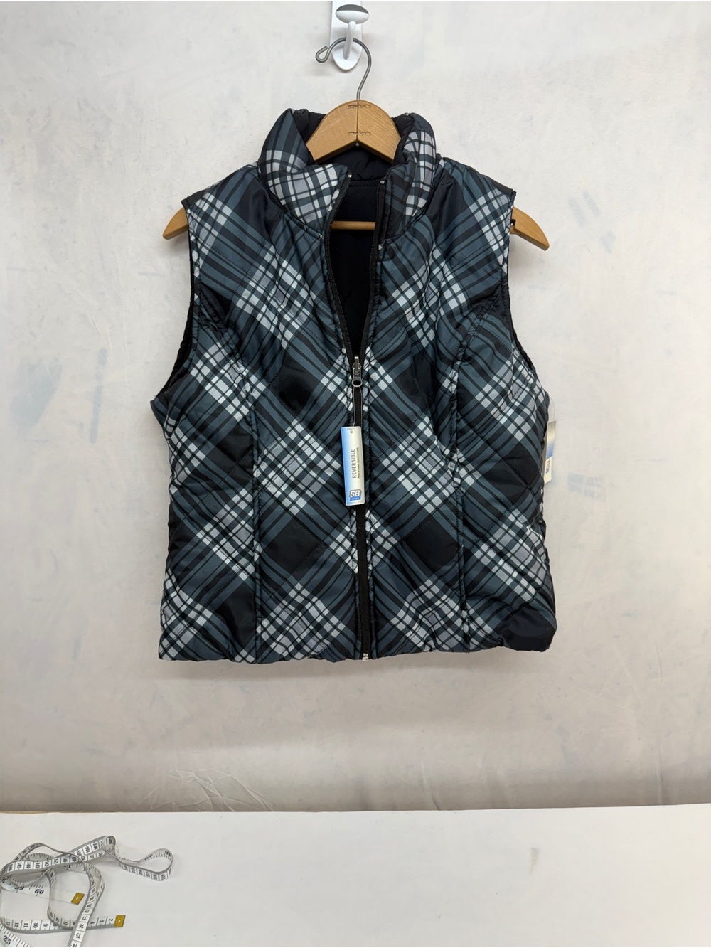 Plaid Quilted Puffer Vest - Black and Gray